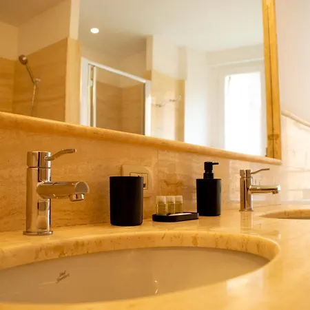 Velabro Luxury Loft Apartman *